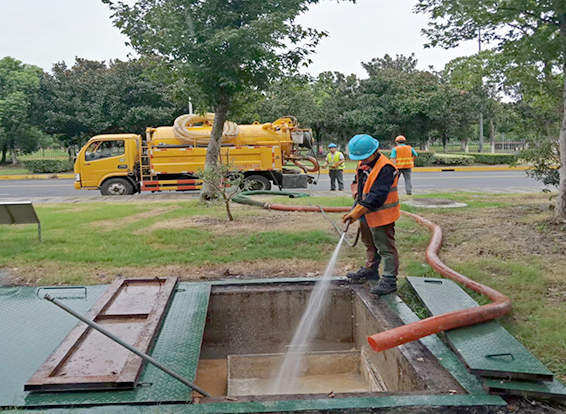 蒸湘化油池清理