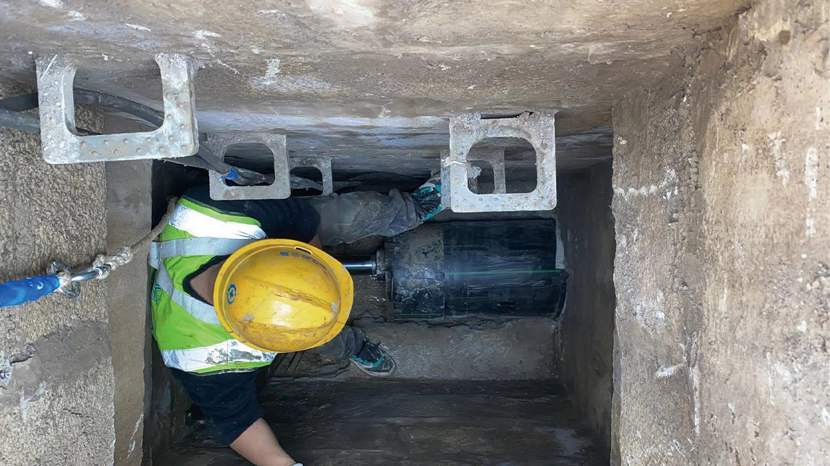 蒸湘HDPE短管内衬法